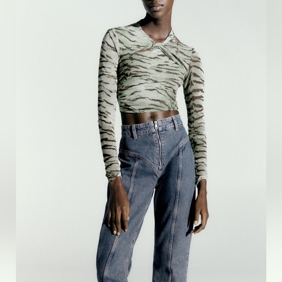 Zara Zebra Print Crossover Top - Picture 1 of 2
